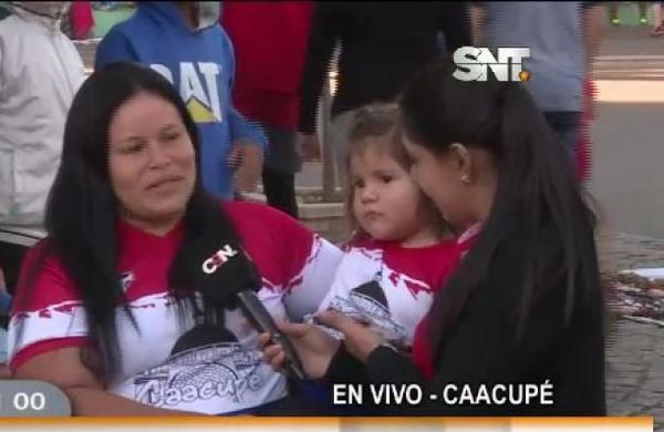Devoción a la Virgen Milagrosa reúne al país - SNT