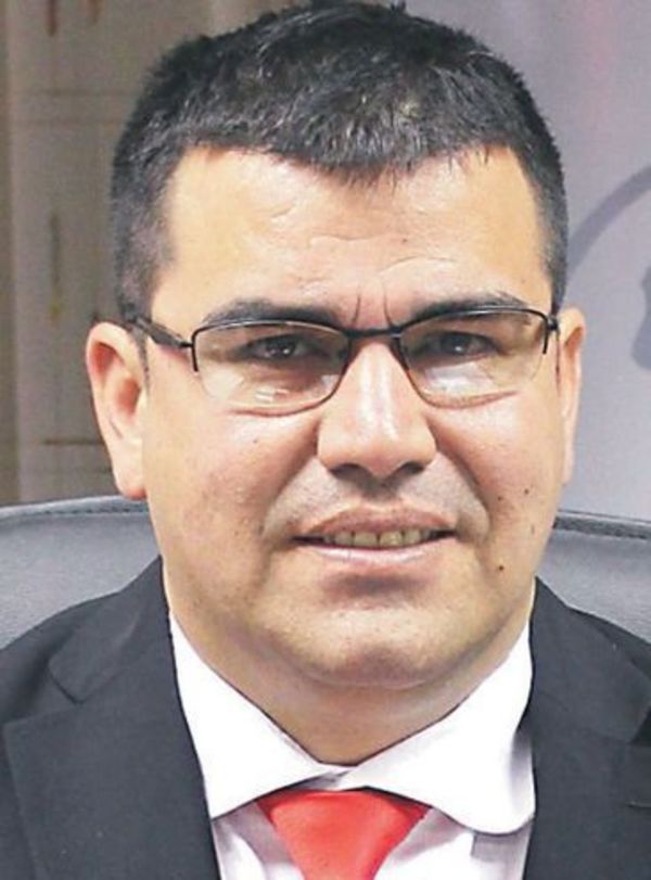 Ex director de Migraciones, acusado de acoso, juró como titular de la Junta de MRA - Nacionales - ABC Color