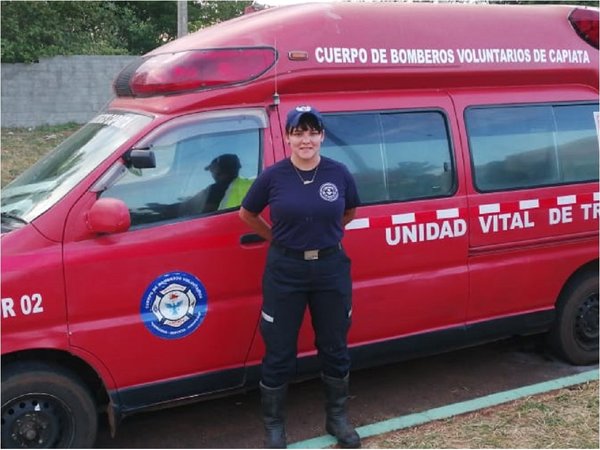 La bombera que regaló su cabello a la Virgen tras sanarla de una enfermedad