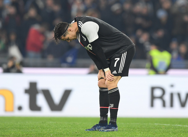 Juventus desaprovecha la chance de retomar la punta y cae ante Lazio