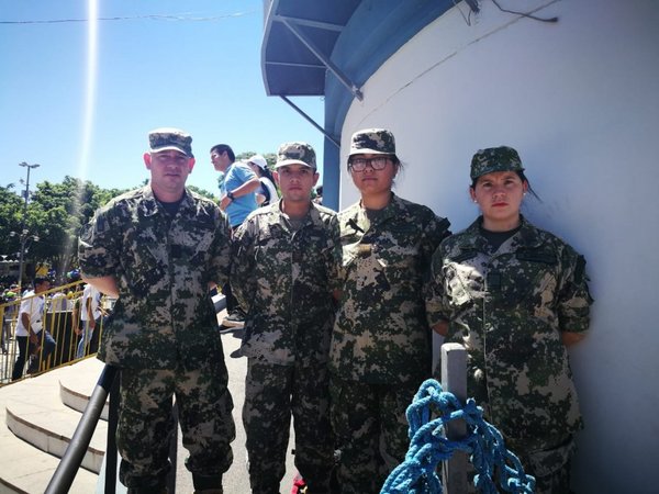 Del destacamento militar al servicio de la Virgen de Caacupé