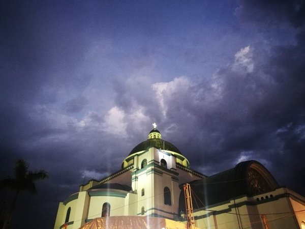 Domingo caluroso y con lluvias para celebrar el Día de la Virgen