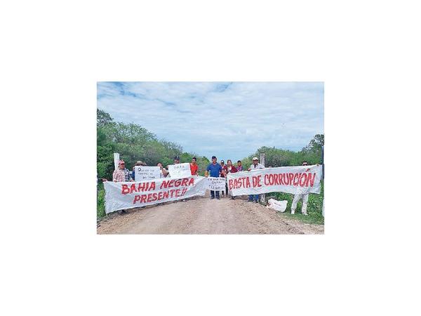 Por aislamiento, chaqueños protestan con cierre de ruta