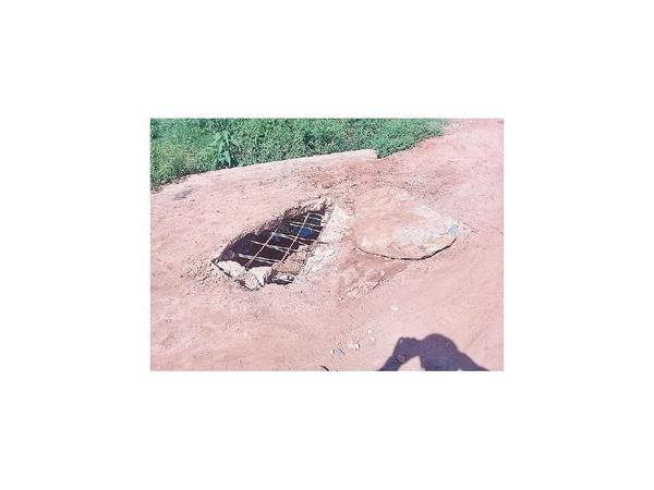 Moradores denuncian que puente nuevo ya está en mal estado