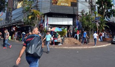 Insisten en serie de medidas para mantener vivo el comercio fronterizo - Economía - ABC Color