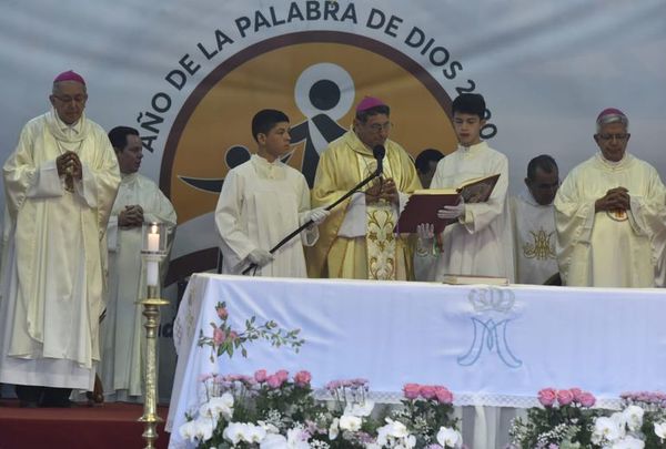 Caacupé: Monseñor Valenzuela cierra la misa fustigando la corrupción, pobreza y violencia    - Nacionales - ABC Color