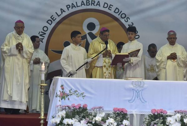 Caacupé: Monseñor Valenzuela cierra la misa fustigando la corrupción, pobreza y violencia - Nacionales - ABC Color