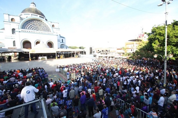 Mujer fallece en plena explanada de la Basílica