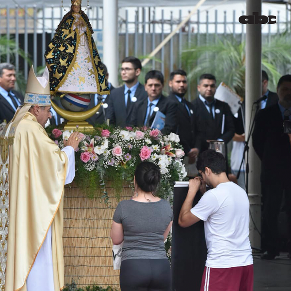 Padres de Bianca apelan a la solidaridad ciudadana en misa de Caacupé » Ñanduti