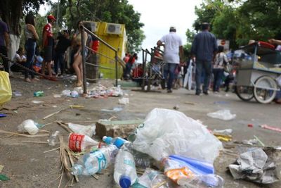 Basura: persistente falta de conciencia de los promeseros