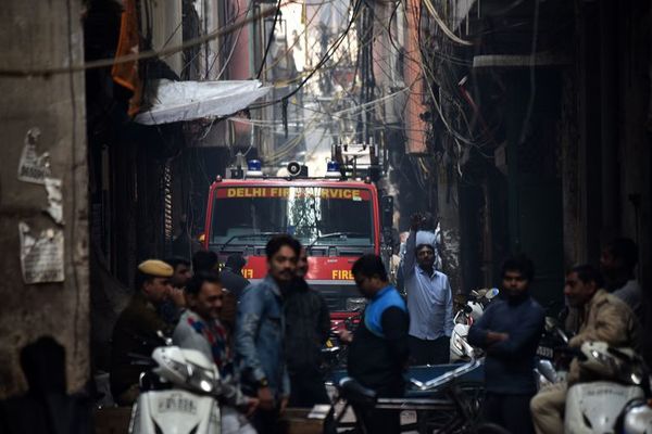 Al menos 43 muertos en incendio de una fábrica en India - Mundo - ABC Color