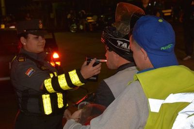 Caminera detuvo a 113 conductores alcoholizados en “Operativo Caacupé” - Nacionales - ABC Color