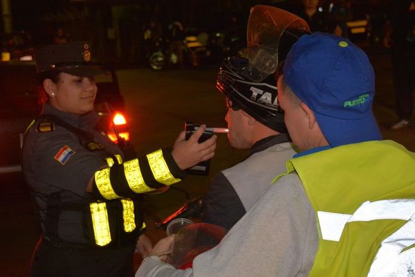 Caminera detuvo a 113 conductores alcoholizados en “Operativo Caacupé” - Nacionales - ABC Color