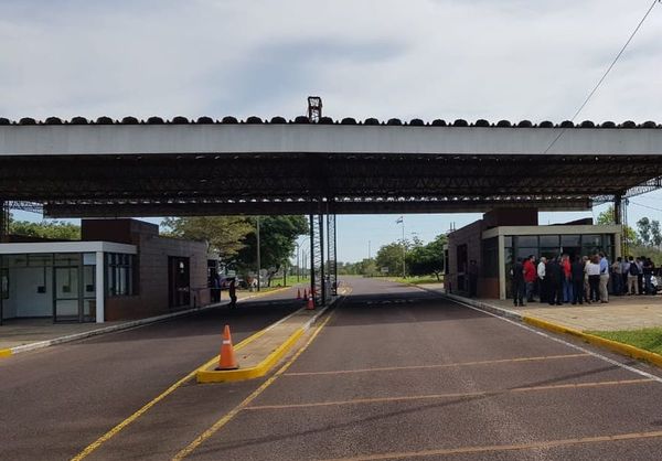 Paso fronterizo Ayolas-Ituzaingó estará cerrado este lunes