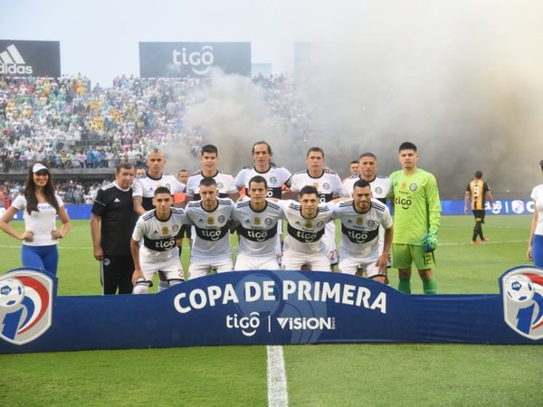 Olimpia prolonga su reinado y celebra el tetracampeonato