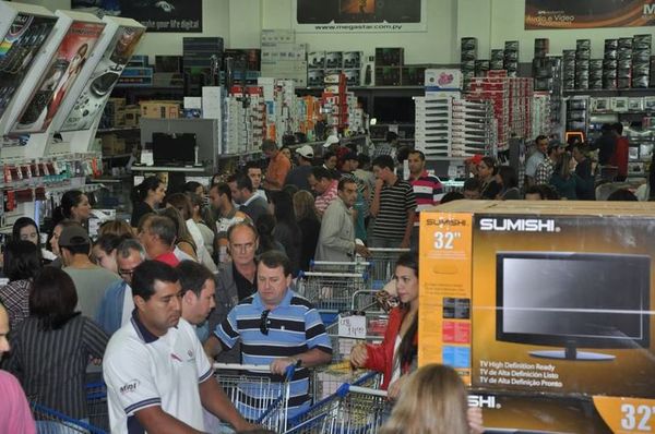 Comerciantes fronterizos señalan que están en peligro miles de puestos de trabajo - Nacionales - ABC Color