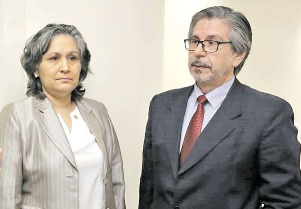 Magistrados cercanos al clan  ZI suspendidos - Política - ABC Color
