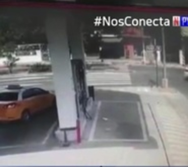 Chofer imprudente ocasiona grave accidente en Asunción - Paraguay.com