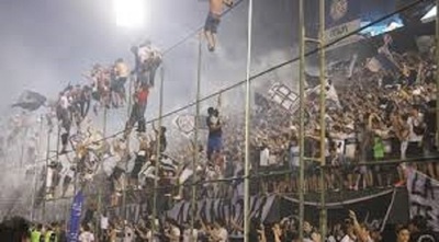 Cuatro hinchas de Olimpia siguen graves en Hospital del Trauma