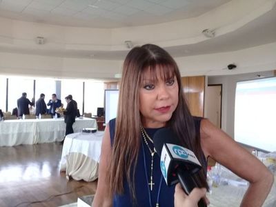 Acuerdo Itaipú: “Abdo está pendiendo de un hilo que se llama Horacio Cartes”, según Celeste Amarilla - A La Gran 7-30 - ABC Color