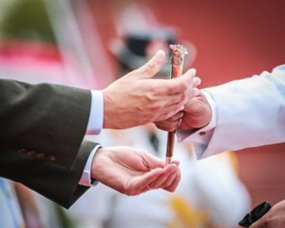 Comisarios ascendidos reciben bastón de mando - .::RADIO NACIONAL::.