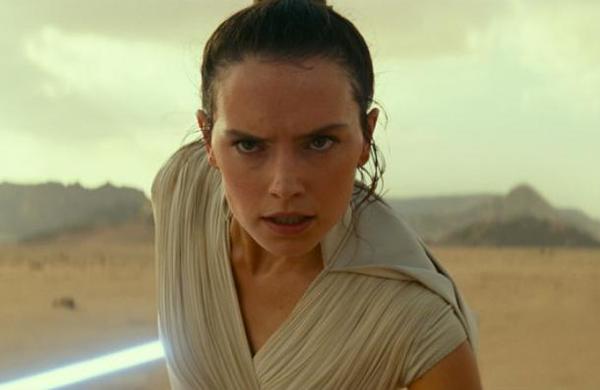 Advierten que la última película de Star Wars podría causar ataques epilépticos - SNT