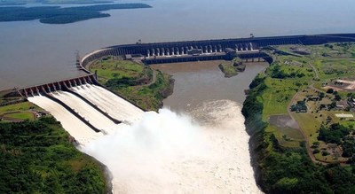 Más palos que halagos a comisión de notables que estudia reforma del Anexo C de Itaipú - ADN Paraguayo