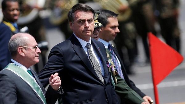 Bolsonaro deja en duda si enviará un representante a la investidura en Argentina - .::RADIO NACIONAL::.