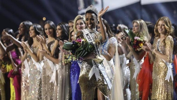 HOY / Zozibini Tunzi, Miss Universo 2019: "Es un honor representar a la diversidad"