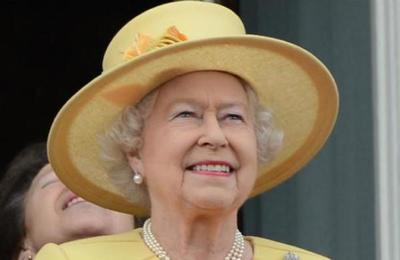 La reina Isabel II siempre exige cubitos de hielo redondos y esta es la razón - SNT