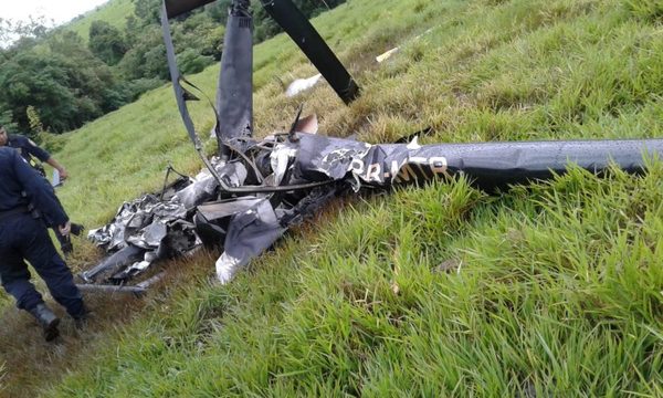 Hallan helicóptero destruído en estancia de Itakyry