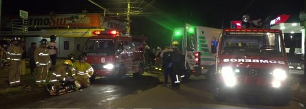 Accidente vial deja 5 heridos en Fernando de la Mora | Noticias Paraguay