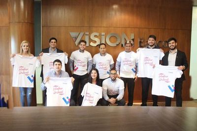 Visión Banco reconoce a sus voluntarios destacados - Empresariales - ABC Color