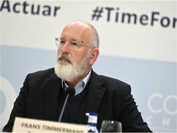Timmermans urge a traducir en medidas el "masivo apoyo" a la lucha climática