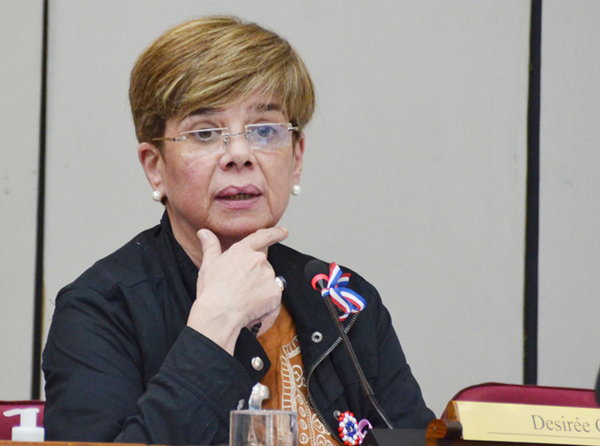 Críticas de la Iglesia y de la gente fueron dirigidas a toda la clase política, dice senadora
