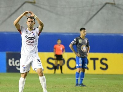 Nacional triunfa y sueña con la Sudamericana