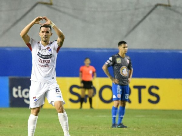 Nacional triunfa y sueña con la Sudamericana