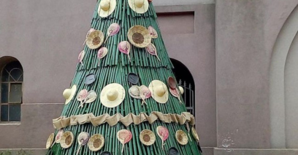 Arbolito de sombrero y tacuara, en Tobatí