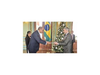 Nuevos representantes de Panamá y Brasil