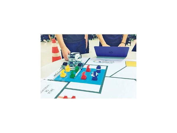 Compiten en robótica para torneo mundial de los EEUU