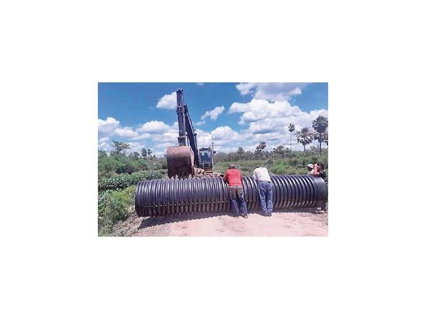 Tras clamor de los Maskoy, reparan caminos en el Chaco