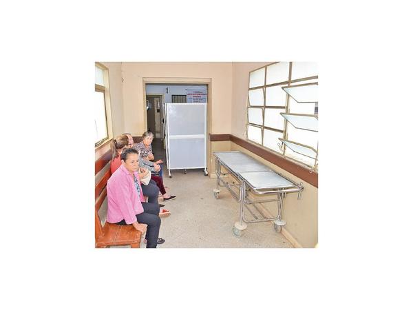Tras pago hace seis meses, recién inició obra en hospital