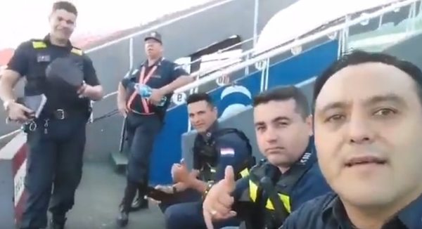 Sumario para policía que se burló de baja asistencia de hinchas de Cerro - Nacionales - ABC Color