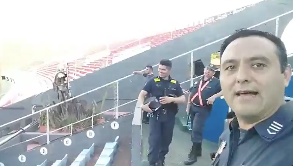HOY / Sumarian a policías por broma sobre “25 pagantes”