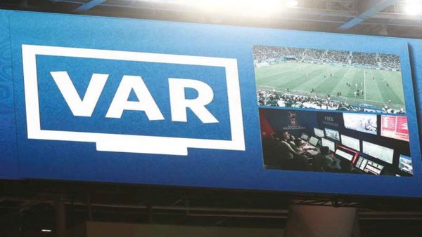 La última gran idea del fútbol es aún peor que el VAR