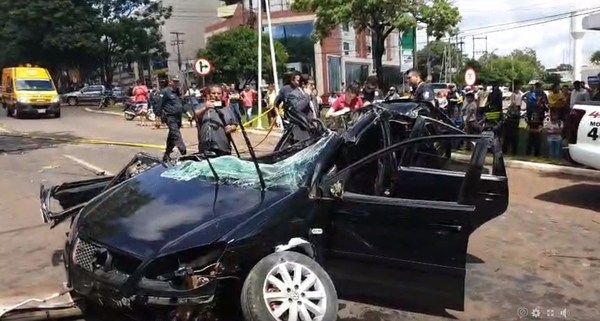 Accidente involucra a dos estudiantes de Medicina; uno falleció y el otro está grave en el hospital - ADN Paraguayo