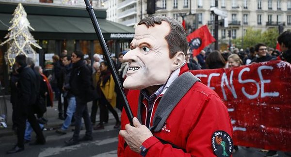 Continúan las protestas en París contra las reformas de Macron | .::Agencia IP::.