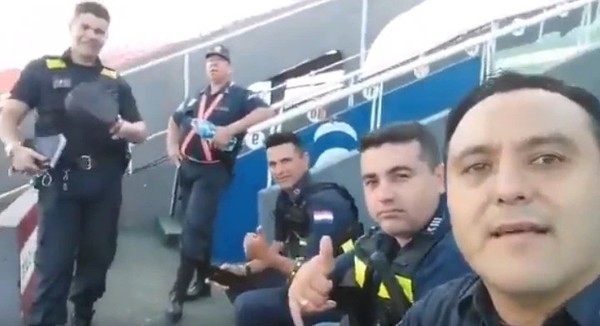 Por el contenido de la expresión no cabría ningún tipo de sanción al policía, según analista