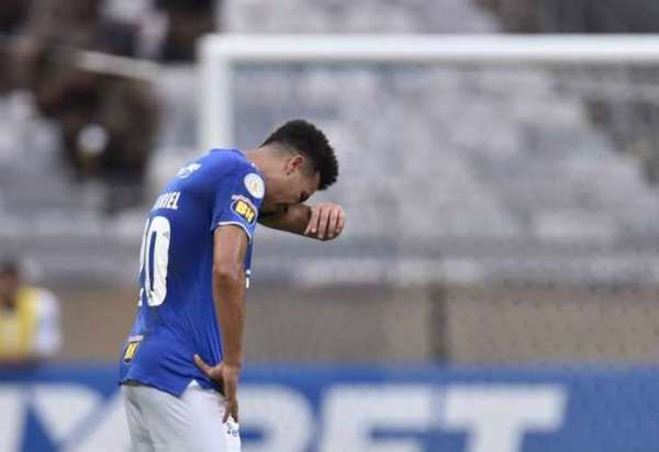 Entre dolor y violencia, descendió Cruzeiro por primera vez