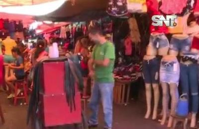 Las compras de fin de año en el Mercado 4 - SNT
